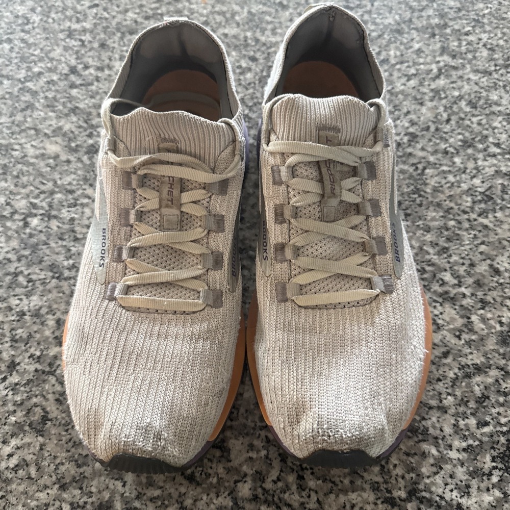 Brooks Ricochet 3 Gray W Purple Rose Gold Size 10.5 Women's Run Jog Walking Shoe